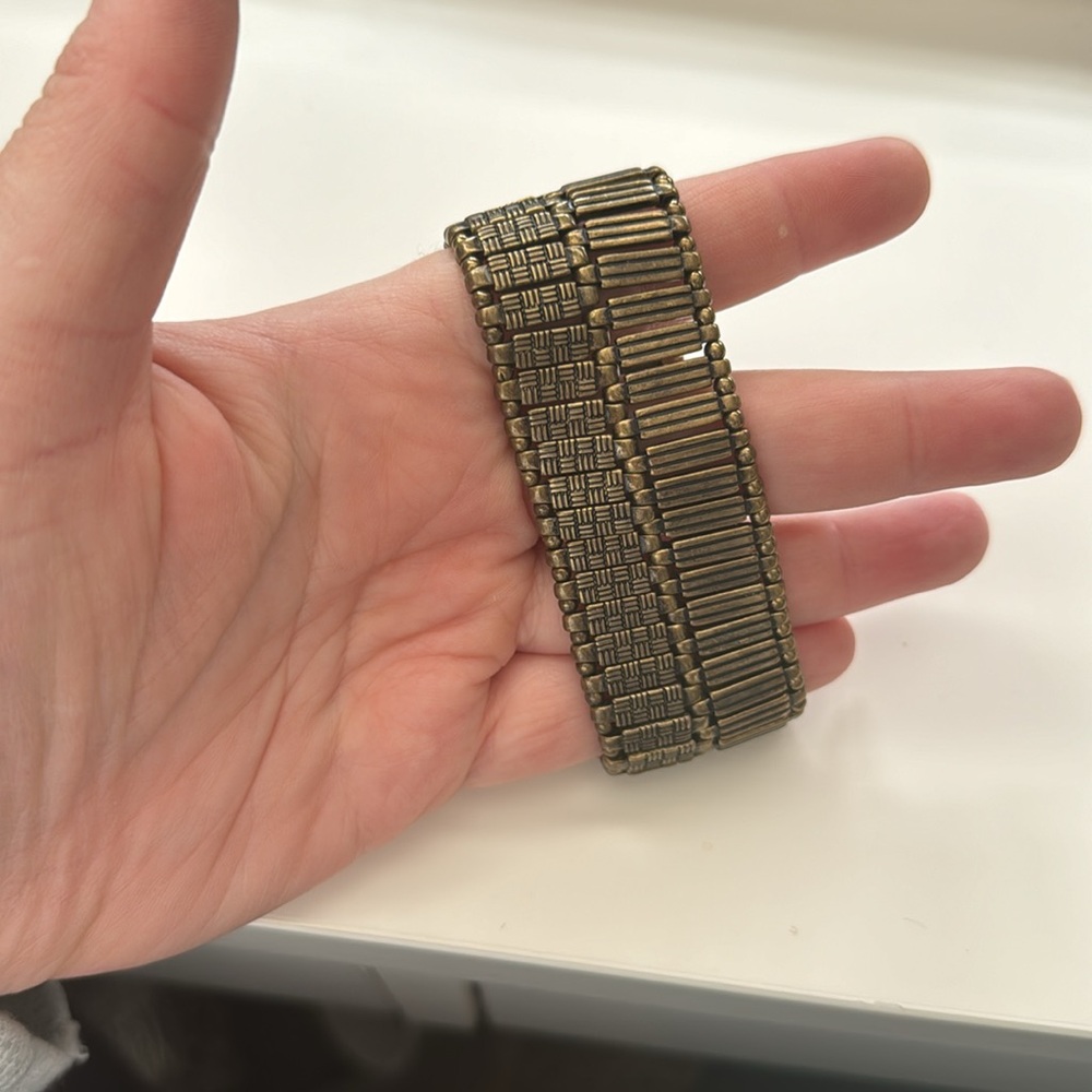 Unique Bracelet - Picture 3 of 6